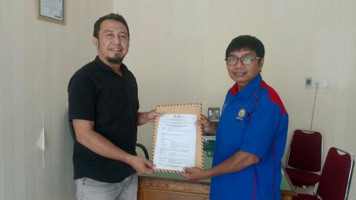 Penyerahan laporan sengketa kerja SPBE Pasaman Barat oleh KSPSI AGN ke Disnaker